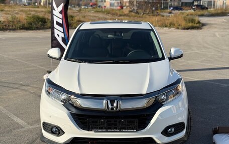 Honda Vezel, 2022 год, 2 200 000 рублей, 2 фотография
