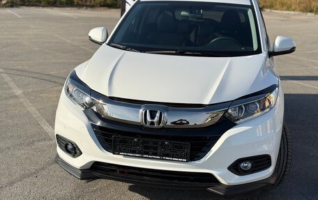 Honda Vezel, 2022 год, 2 200 000 рублей, 4 фотография