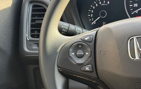 Honda Vezel, 2022 год, 2 200 000 рублей, 18 фотография
