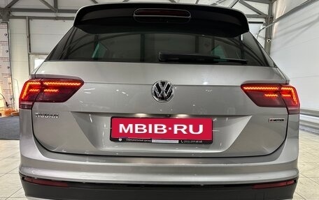 Volkswagen Tiguan II, 2019 год, 2 400 000 рублей, 10 фотография
