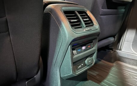 Volkswagen Tiguan II, 2019 год, 2 400 000 рублей, 22 фотография