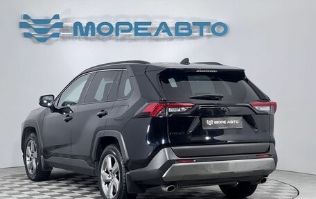 Toyota RAV4, 2020 год, 3 220 000 рублей, 7 фотография
