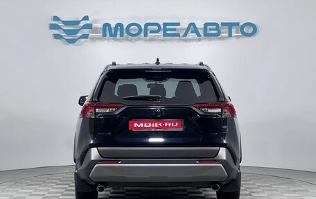 Toyota RAV4, 2020 год, 3 220 000 рублей, 6 фотография