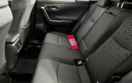 Toyota RAV4, 2020 год, 3 220 000 рублей, 10 фотография