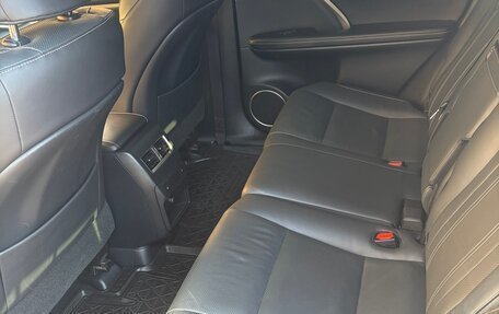 Lexus RX IV рестайлинг, 2019 год, 4 500 000 рублей, 12 фотография
