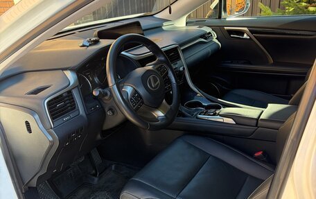 Lexus RX IV рестайлинг, 2019 год, 4 500 000 рублей, 7 фотография