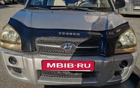 Hyundai Tucson III, 2004 год, 650 000 рублей, 4 фотография