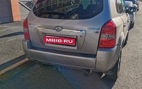 Hyundai Tucson III, 2004 год, 650 000 рублей, 2 фотография
