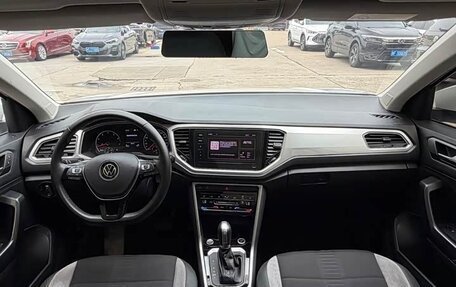 Volkswagen T-Roc I, 2023 год, 1 840 001 рублей, 8 фотография