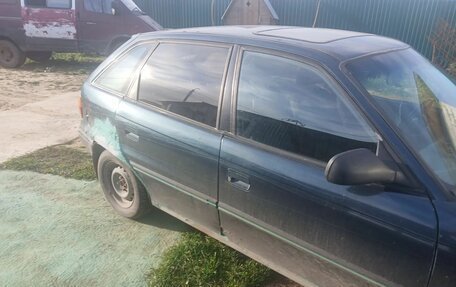 Opel Astra F, 1994 год, 110 000 рублей, 4 фотография