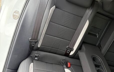 Volkswagen T-Roc I, 2023 год, 1 840 001 рублей, 13 фотография