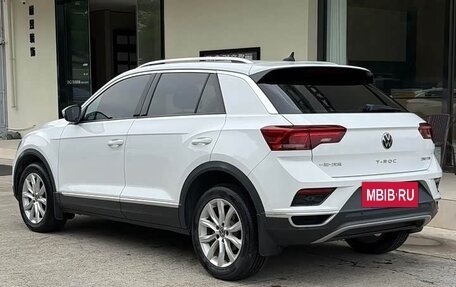 Volkswagen T-Roc I, 2023 год, 1 840 001 рублей, 5 фотография