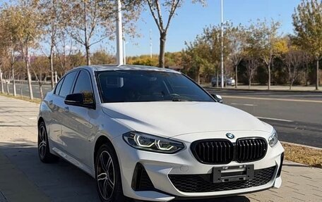 BMW 1 серия, 2023 год, 1 980 001 рублей, 3 фотография