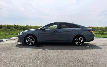 Hyundai Elantra, 2021 год, 1 750 000 рублей, 3 фотография
