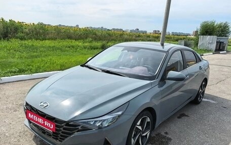 Hyundai Elantra, 2021 год, 1 750 000 рублей, 2 фотография