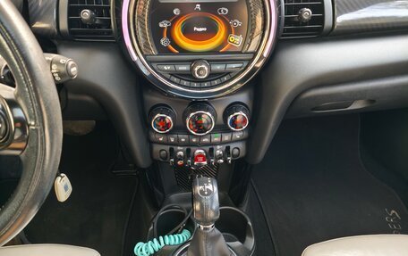MINI Hatch, 2017 год, 1 760 000 рублей, 18 фотография
