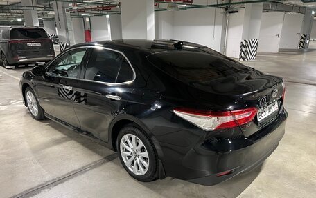 Toyota Camry, 2019 год, 2 800 000 рублей, 4 фотография