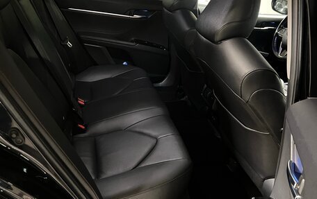 Toyota Camry, 2019 год, 2 800 000 рублей, 9 фотография