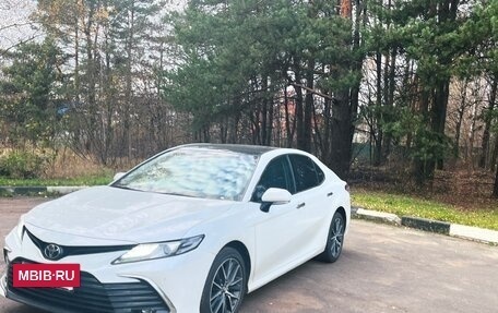 Toyota Camry, 2023 год, 3 740 000 рублей, 4 фотография