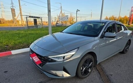 Hyundai Elantra, 2022 год, 2 350 000 рублей, 2 фотография