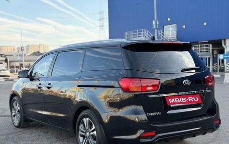 KIA Carnival III, 2020 год, 2 680 000 рублей, 5 фотография