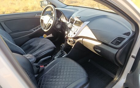 Hyundai Solaris II рестайлинг, 2014 год, 980 000 рублей, 8 фотография