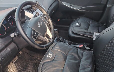 Hyundai Solaris II рестайлинг, 2015 год, 1 170 000 рублей, 5 фотография