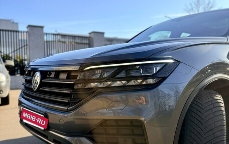 Volkswagen Touareg III, 2018 год, 4 900 000 рублей, 2 фотография