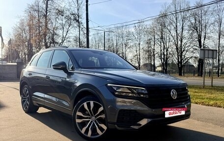 Volkswagen Touareg III, 2018 год, 4 900 000 рублей, 4 фотография
