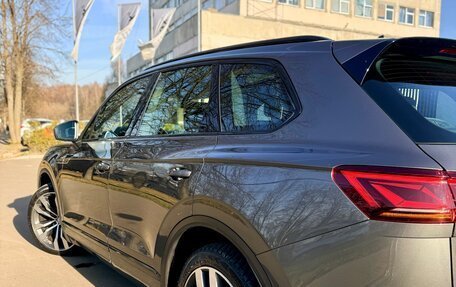 Volkswagen Touareg III, 2018 год, 4 900 000 рублей, 13 фотография