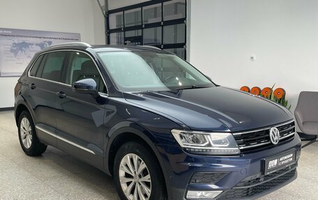 Volkswagen Tiguan II, 2017 год, 2 150 000 рублей, 3 фотография