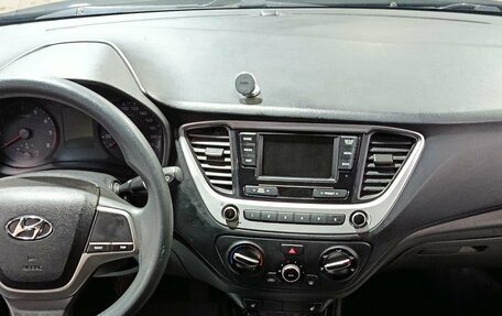 Hyundai Solaris II рестайлинг, 2017 год, 1 149 000 рублей, 8 фотография