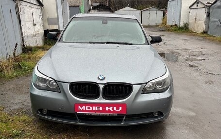 BMW 5 серия, 2004 год, 850 000 рублей, 3 фотография