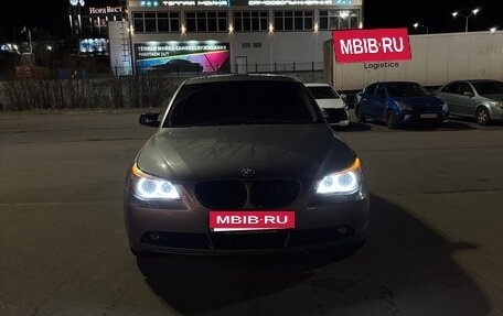 BMW 5 серия, 2004 год, 850 000 рублей, 2 фотография