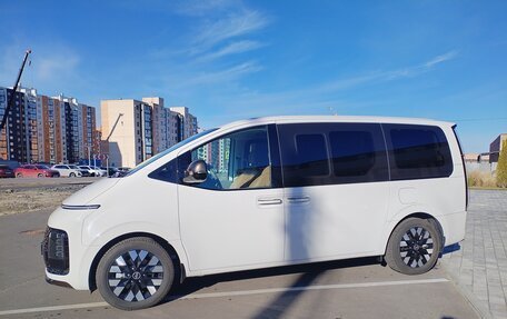 Hyundai Staria, 2025 год, 5 950 000 рублей, 4 фотография