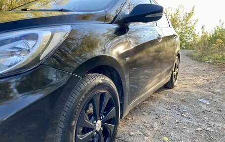 Hyundai Solaris II рестайлинг, 2011 год, 570 000 рублей, 8 фотография