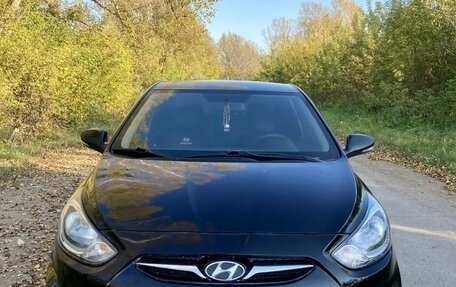 Hyundai Solaris II рестайлинг, 2011 год, 570 000 рублей, 3 фотография