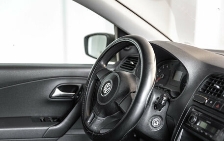 Volkswagen Polo VI (EU Market), 2011 год, 500 000 рублей, 21 фотография