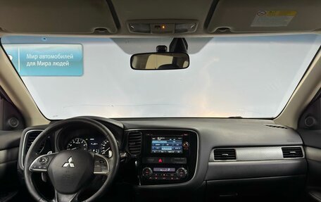 Mitsubishi Outlander III рестайлинг 3, 2012 год, 1 120 000 рублей, 15 фотография