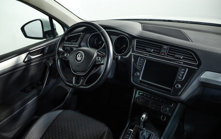 Volkswagen Tiguan II, 2017 год, 2 059 000 рублей, 9 фотография