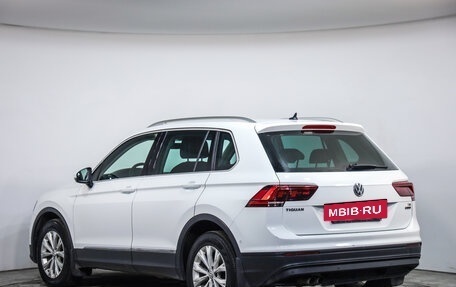 Volkswagen Tiguan II, 2017 год, 2 059 000 рублей, 7 фотография