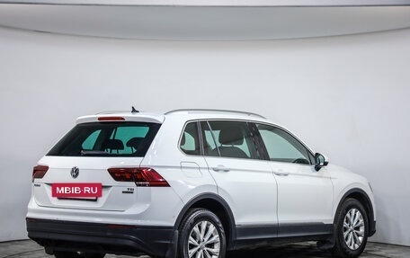 Volkswagen Tiguan II, 2017 год, 2 059 000 рублей, 5 фотография