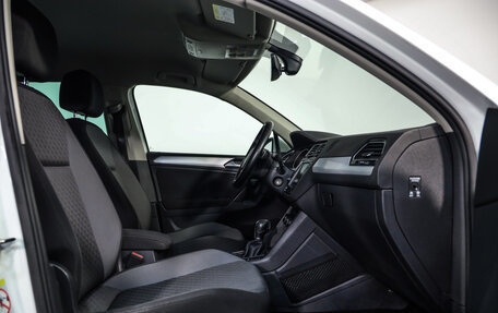Volkswagen Tiguan II, 2017 год, 2 059 000 рублей, 23 фотография