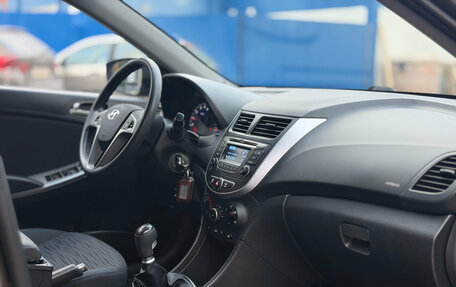 Hyundai Solaris II рестайлинг, 2015 год, 1 179 000 рублей, 12 фотография
