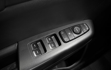 KIA Sportage IV рестайлинг, 2018 год, 1 980 000 рублей, 12 фотография