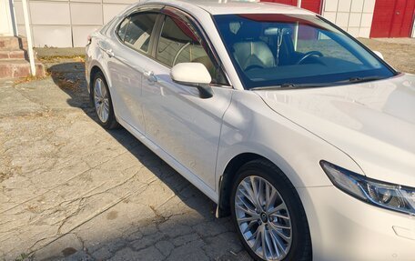 Toyota Camry, 2018 год, 2 980 000 рублей, 3 фотография