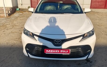 Toyota Camry, 2018 год, 2 980 000 рублей, 1 фотография