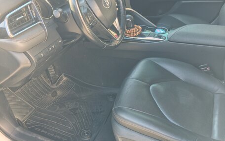 Toyota Camry, 2018 год, 2 980 000 рублей, 6 фотография