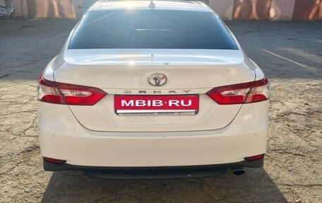 Toyota Camry, 2018 год, 2 980 000 рублей, 4 фотография