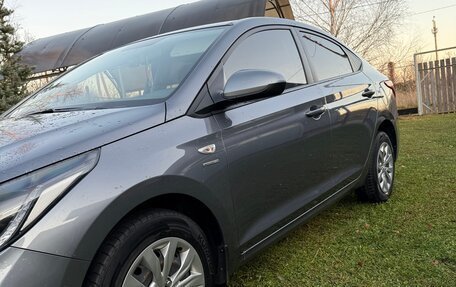 Hyundai Solaris II рестайлинг, 2019 год, 1 600 000 рублей, 2 фотография